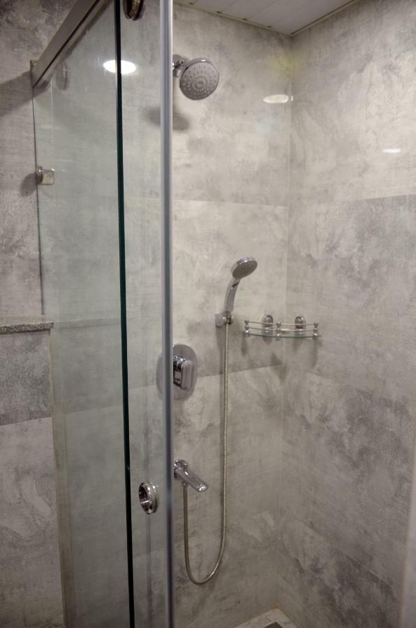 Hotel Radiance Bareilly Buitenkant foto