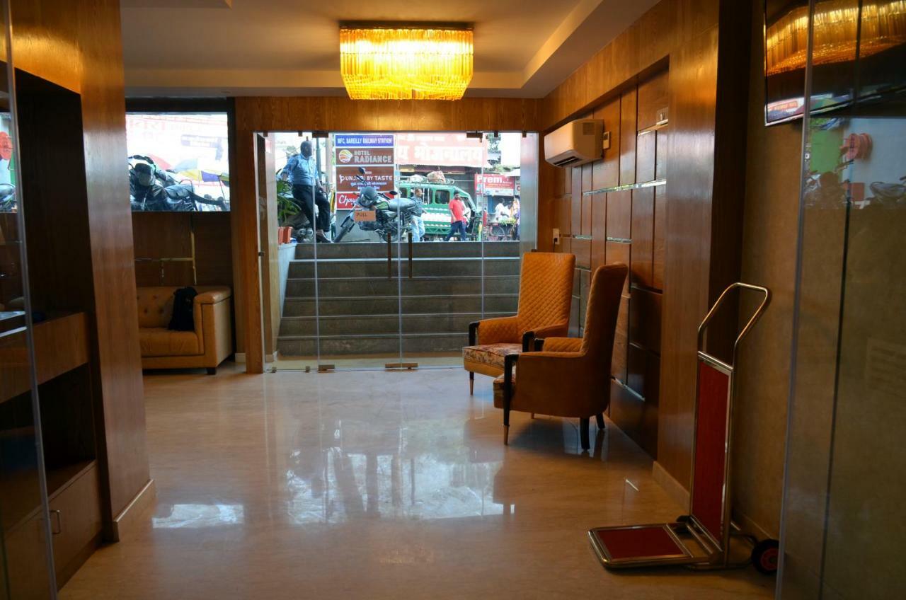 Hotel Radiance Bareilly Buitenkant foto