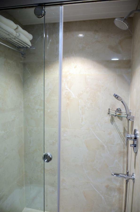 Hotel Radiance Bareilly Buitenkant foto