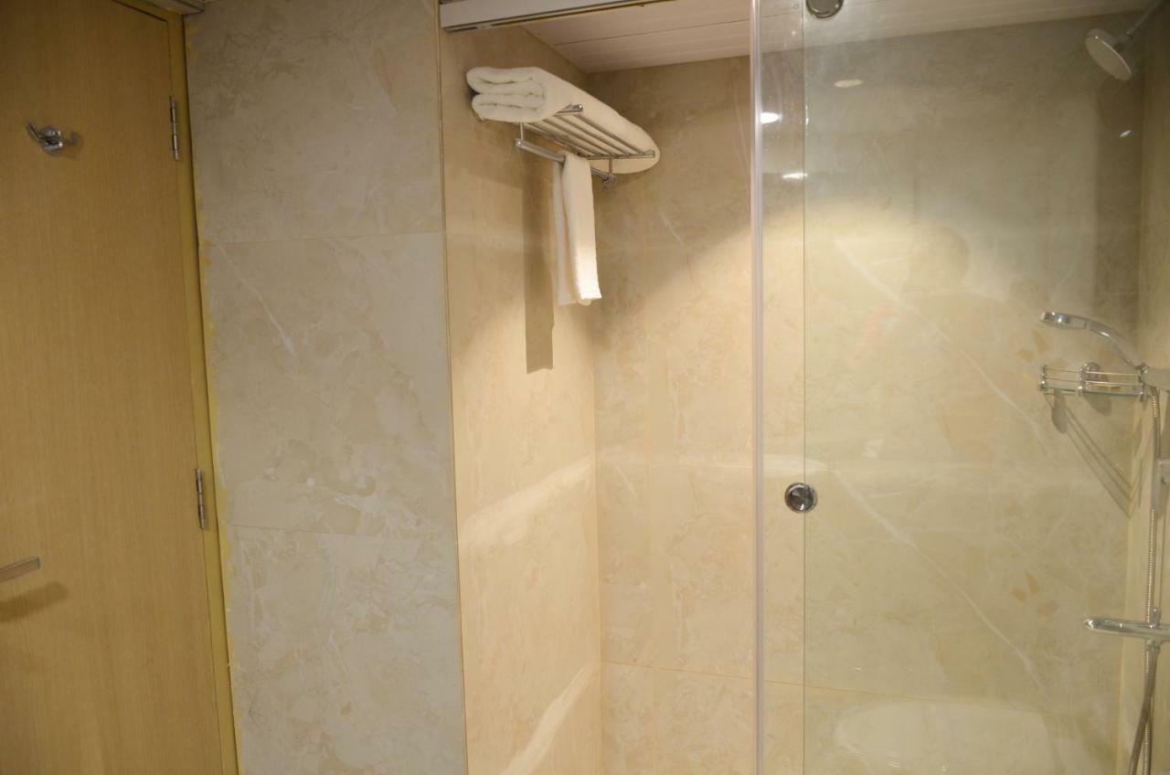 Hotel Radiance Bareilly Buitenkant foto